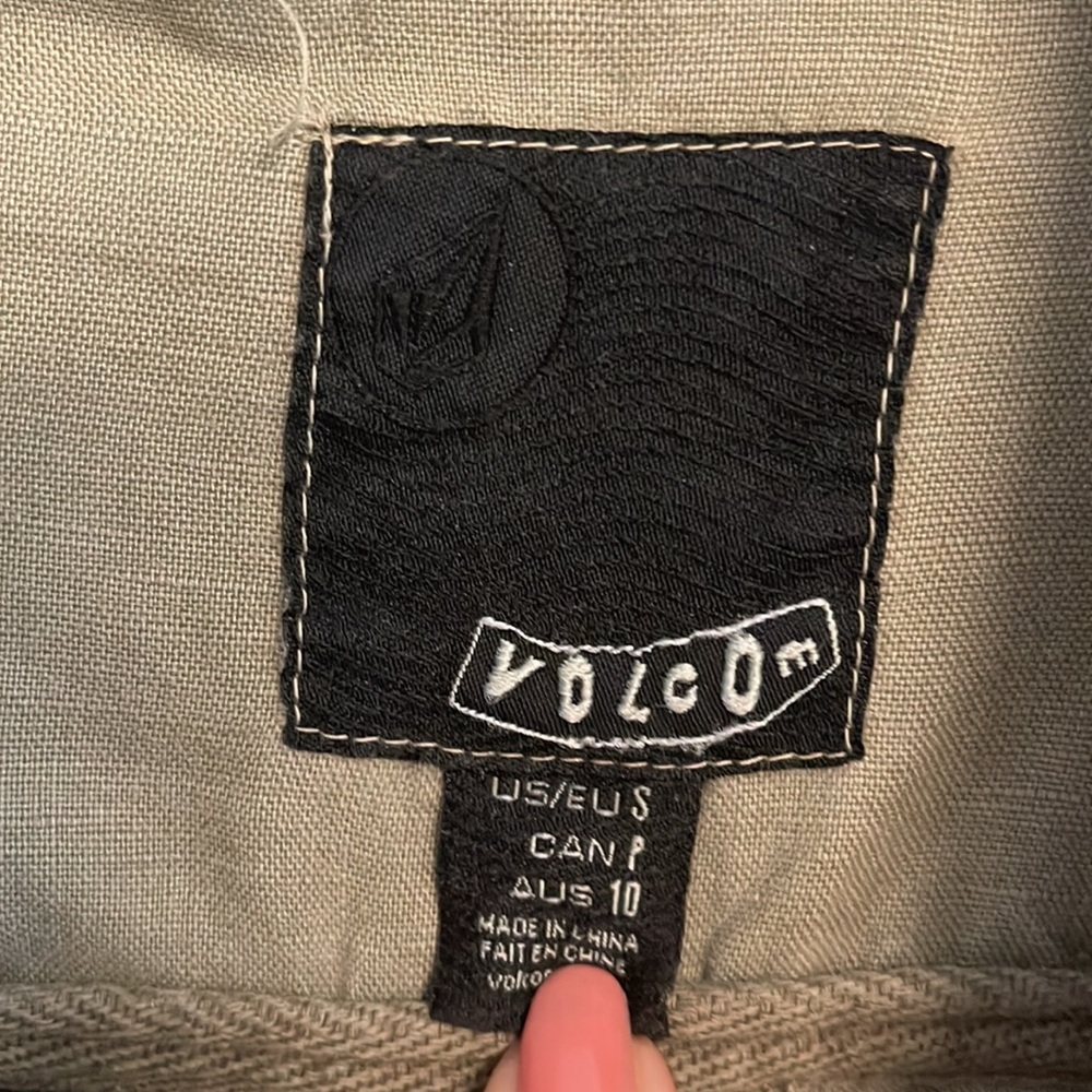 Volcom light weight jacket - Picture 2 of 4